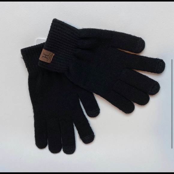 Black Winter set - Hat, Gloves and Scarf - Picture 3 of 4